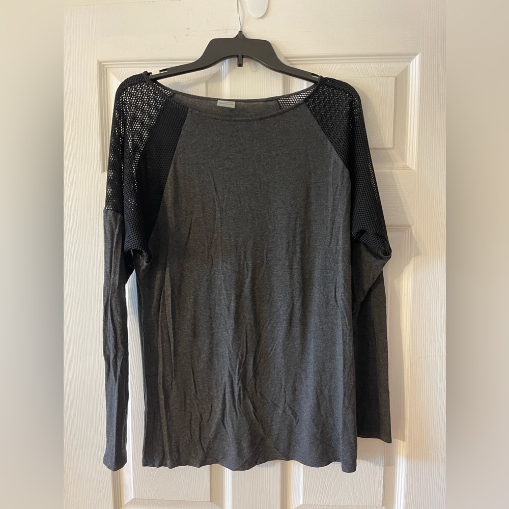 Champion long sleeve shirt with mesh shoulders. EUC